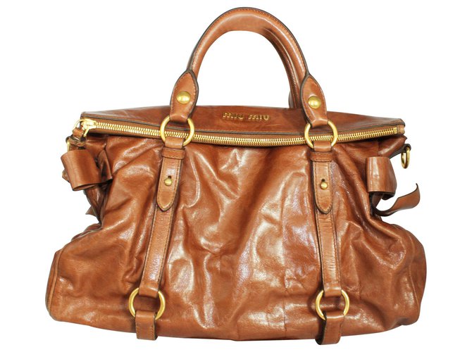 Vitello Lux Bow Bag