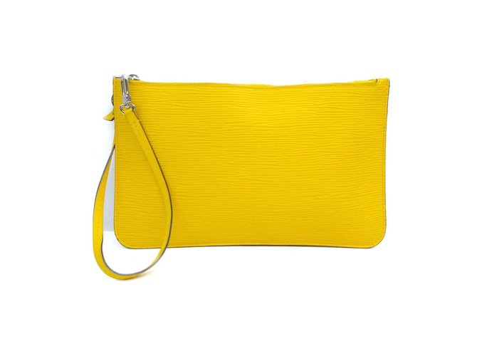 Louis Vuitton Bolsa de pulso GM de couro amarelo Epi Neverfull Pochette  ref.332870