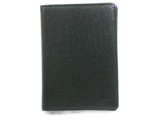 Louis Vuitton Green Taiga Leather Palm PDA Cover Mini Agenda Diary  ref.332877 - Joli Closet