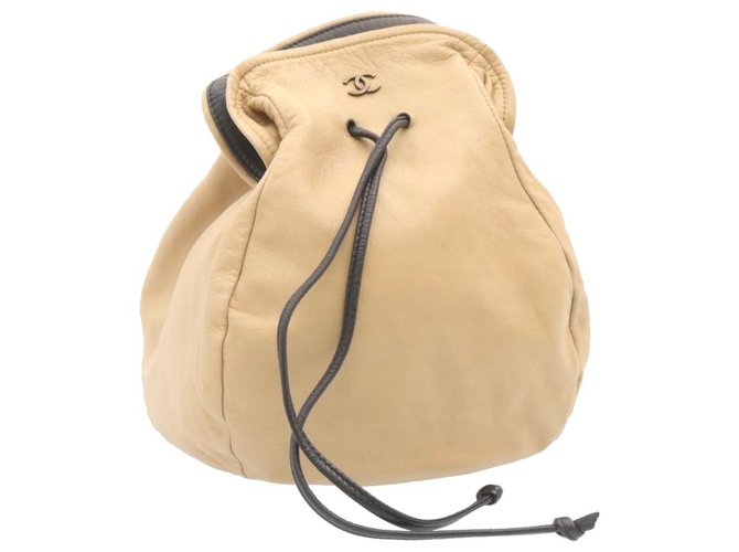 Chanel clutch bag Beige Leather  ref.332939