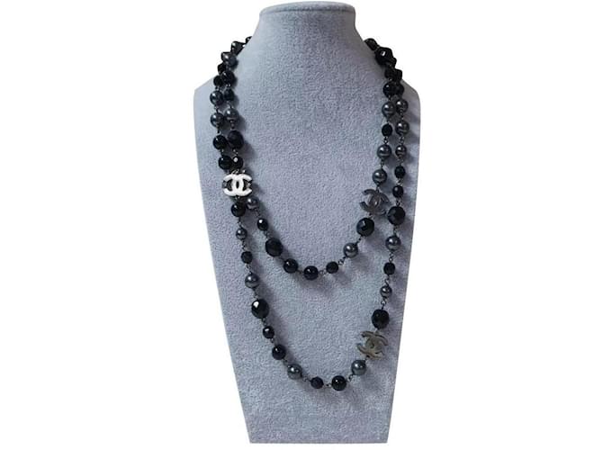 Conjunto de colar e brincos de pérolas pretas Chanel CC Preto  ref.333519