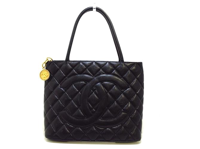 Medaillon Chanel Médaillon Black Leather  ref.333911