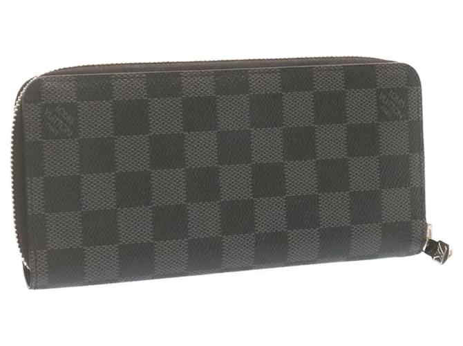 Louis Vuitton Zippy Wallet Vertical In Gris