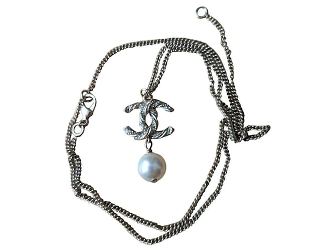 Chanel CANAL B15 Collar de perlas de cristal CC trenzado en V Gold hardware Metal  ref.337203
