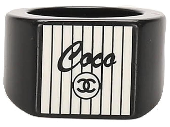 Chanel White CC Coco Resin Ring Black Cream Plastic  ref.337900