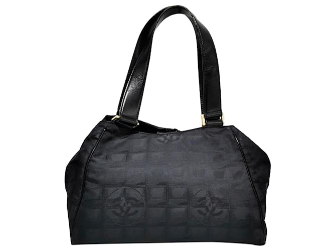 Chanel Black New Travel Line Handbag Nero Pelle Tela Vitello simile a un vitello Panno  ref.339594