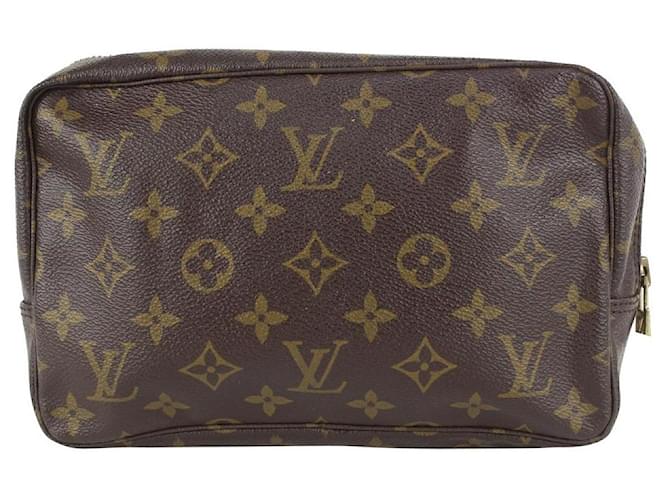Louis Vuitton Monogram Trousse Toilette 23 Cosmetic Pouch Make up Bag  ref.339696 - Joli Closet