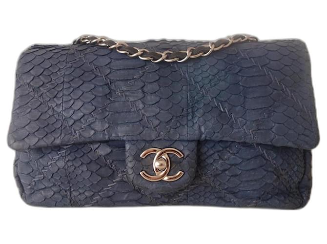 Sac Chanel classique python Bleu foncé  ref.339757