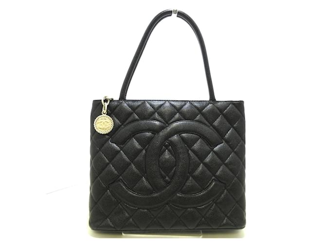 Medaillon Chanel Médaillon Black Leather  ref.339908