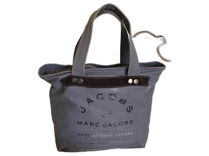 marc jacobs purse grey