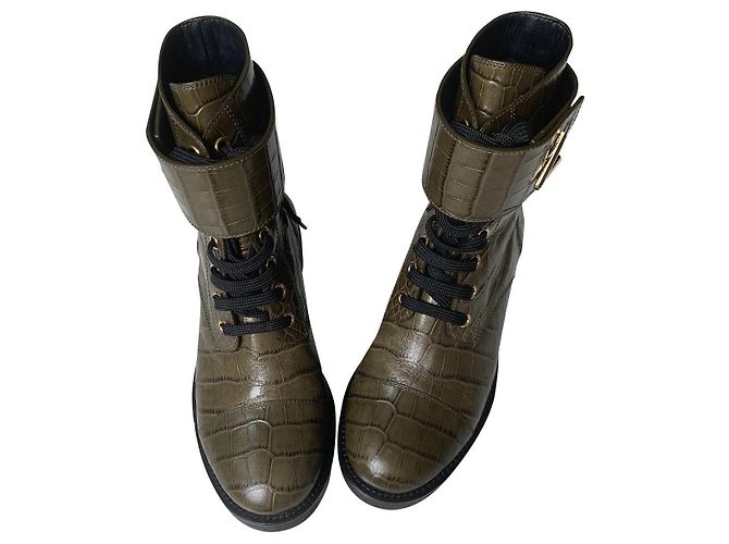 Botas Louis Vuitton Wonderland de piel caqui