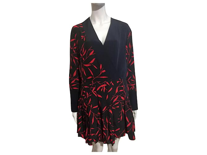 Diane Von Furstenberg Vestido cruzado de seda estilo kimono de DvF en negro y rojo Roja  ref.340366