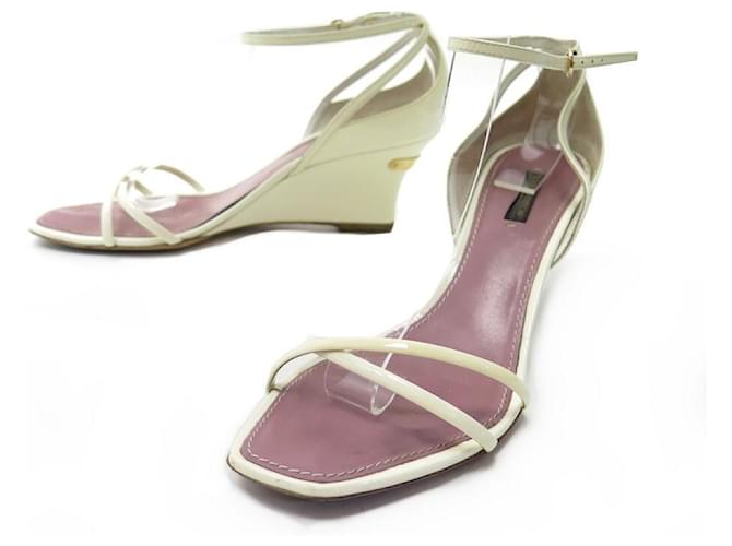 SCARPE LOUIS VUITTON SANDALI CON ZEPPA 39 IN VERNICE BIANCA SCARPE Bianco Pelle verniciata  ref.340876