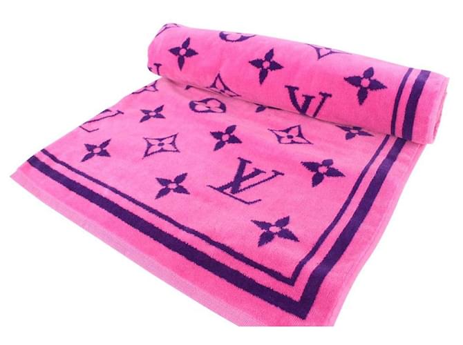 Louis Vuitton Toalla de playa con monograma Vuittamins rosa neón  ref.340883
