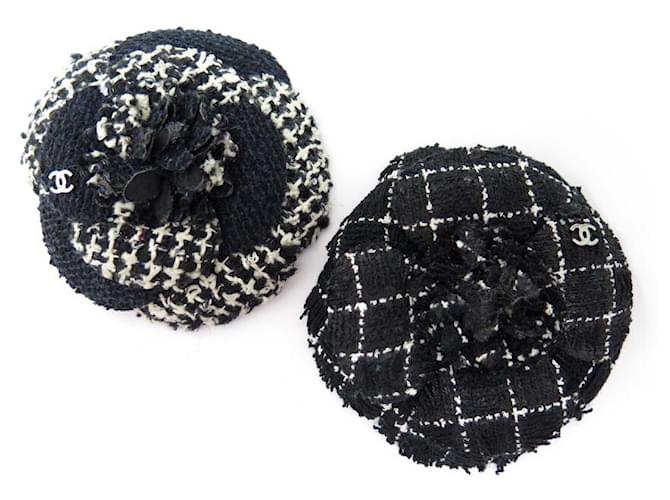 Other jewelry NEW LOT CHANEL BROOCH 2 BLACK TWEED CAMELIAS NEW BROOCH SET JEWEL  ref.340978