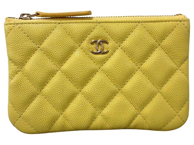 Chanel clutch bag Yellow Leather  ref.341912