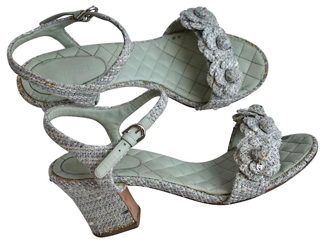 Chanel Sandálias de salto tweed Verde claro  ref.341933
