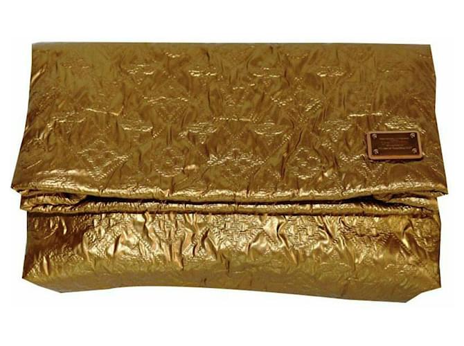 Louis Vuitton Rampenlicht Golden Leder  ref.344508