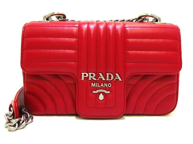 Prada Diagramme Vermelho Couro  ref.345435