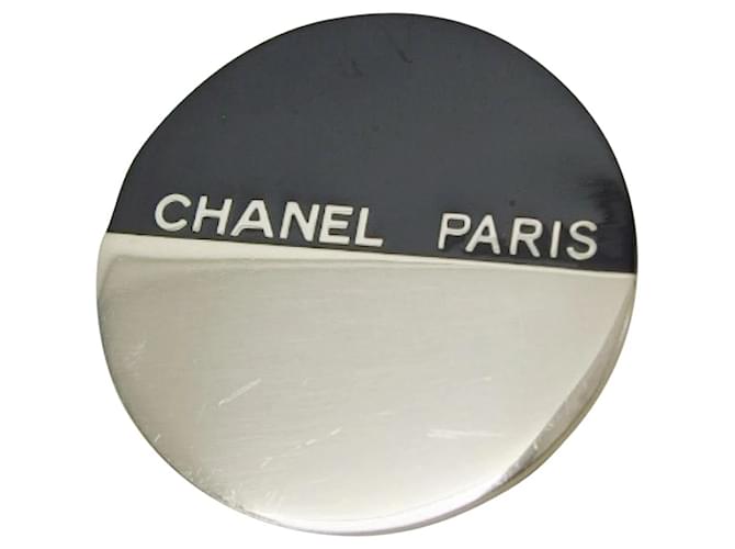 Chanel 00um logotipo preto x prata broche de alfinetes redondo CC  ref.345792