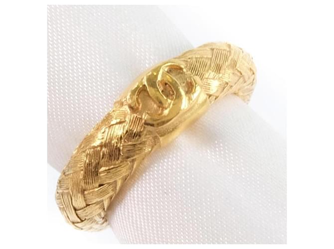 Anel de Chanel Dourado Banhado a ouro  ref.346565