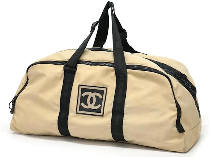 Chanel XL Beige Sports Logo CC Duffle Bag ref.346733 - Joli Closet