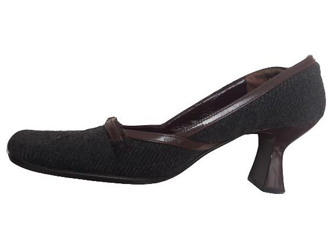 (Gebraucht) Authentische Michel Klein Damenschuhe Rot Grau