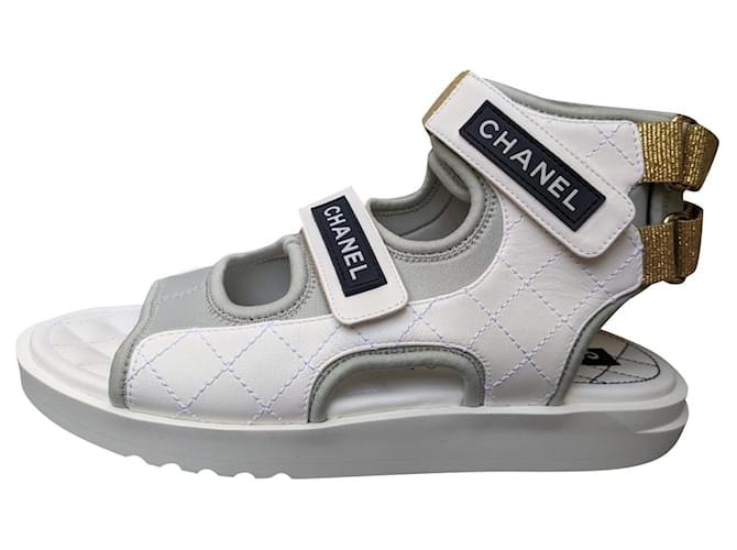Sandálias Chanel White Dad Branco Couro  ref.351170