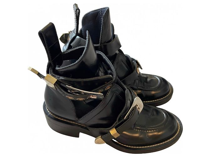 Balenciaga Stiefeletten