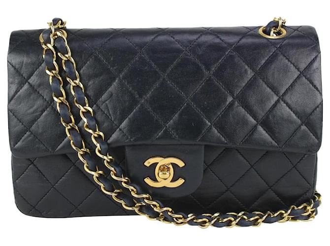 Chanel GHW Dark Navy Blue Quilted Lambskin Small lined Flap Bag Leather  ref.351987 - Joli Closet