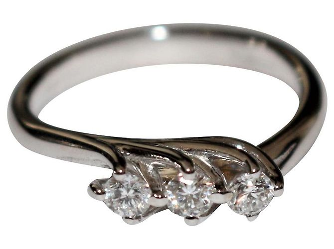 Autre Marque Strumpfband Ring aus Weißgold und Diamanten Größe 53 Silber