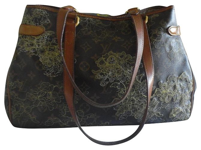 bolsa de renda ouro louis vuitton Gold hardware