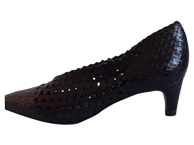 Stéphane Kelian Braided equivalent to a 35 Black