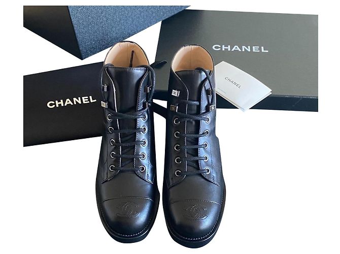 Chanel Lacets Noir