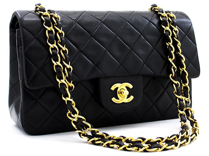 Chanel 2.55 aleta forrada 9"Bolsa de ombro com corrente em pele de cordeiro preta dourada Preto Couro  ref.354971