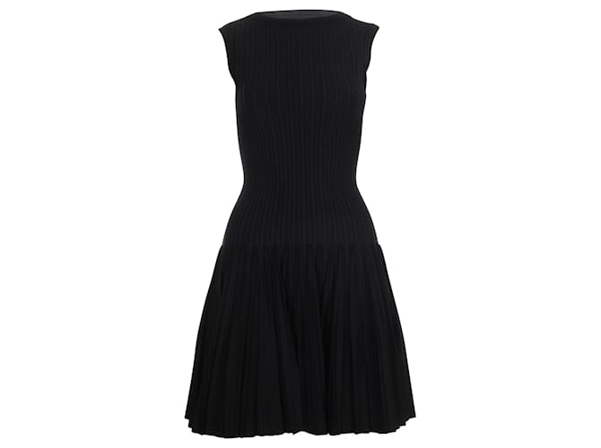 Alaïa Black dress Viscose Cellulose fibre  ref.356215