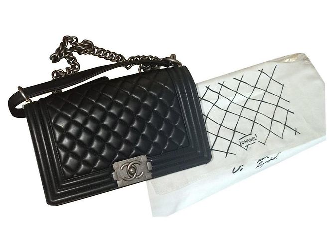 Boy Chanel Sacs à main Noir