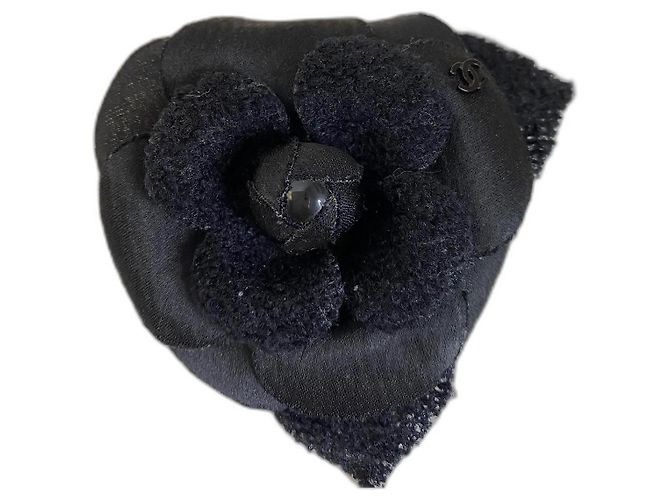 Spilla Chanel Camelia Nera con Tweed , Neuve Nero