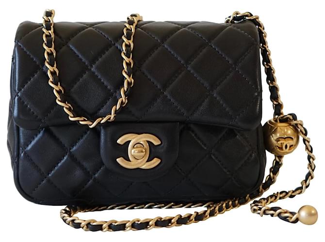 Timeless Chanel Handtaschen Schwarz Leder  ref.361246