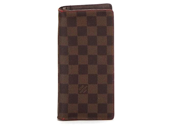 In LVoe with Louis Vuitton: Portefeuille Brazza en Toile Damier