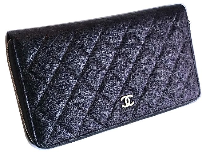 Chanel 2019 Pochette XL a portafoglio caviale Multicolore Metallico