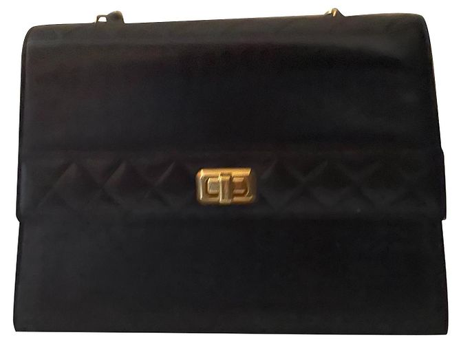 Chanel Timeless Handtasche aus schwarzem Leder