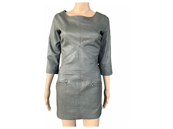 Vestido de cuero gris Bruuns Bazaar