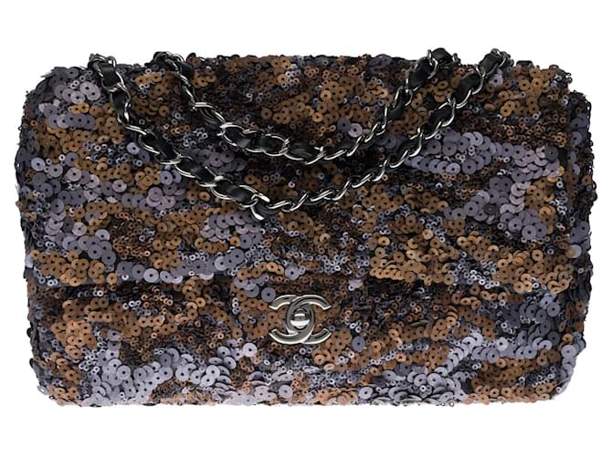 Chanel Borsa Timeless in edizione limitata ricamata in paillettes bronzo e grigio grafite, tracolla in metallo color argento Paglia  ref.364406