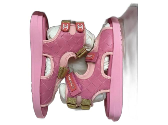 Chanel Sandalen Pink Gummi  ref.365882