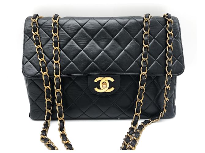 Timeless Chanel Jumbo black leather single flap bag.  ref.365912