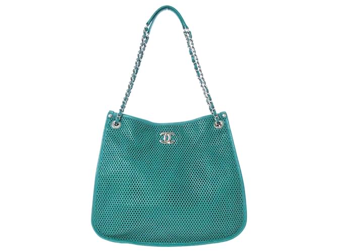 Sac cabas Chanel Green Up in the Air Cuir Veau façon poulain Vert  ref.367031