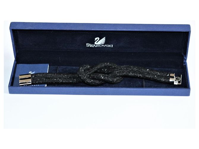 Pulseira Swarovski Stardust Knot Preta de Nylon Preto