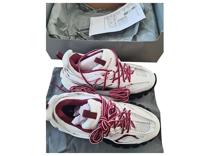 Sneakers Balenciaga Track Bianco e Bordeaux in Pelle Multicolore