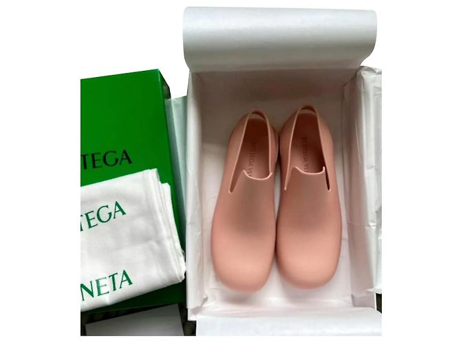 BOTTEGA VENETA Sandali in Gomma Slingback Pesca